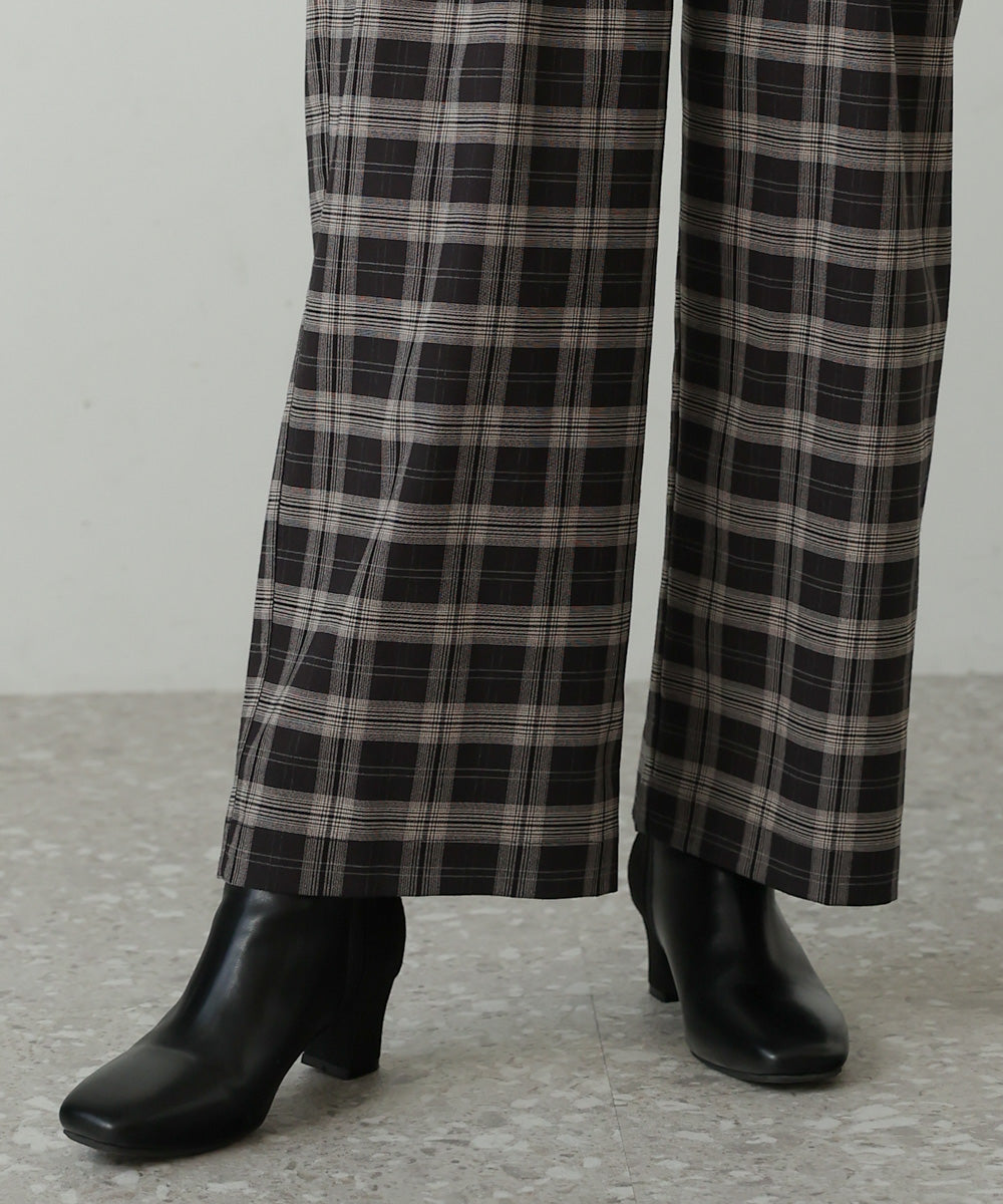 ストレッチゆるテーパードパンツ