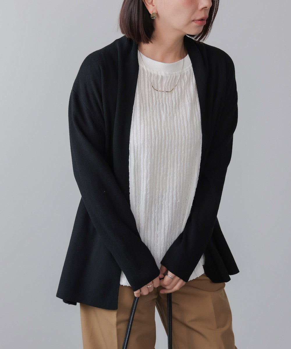 フリルカットソー