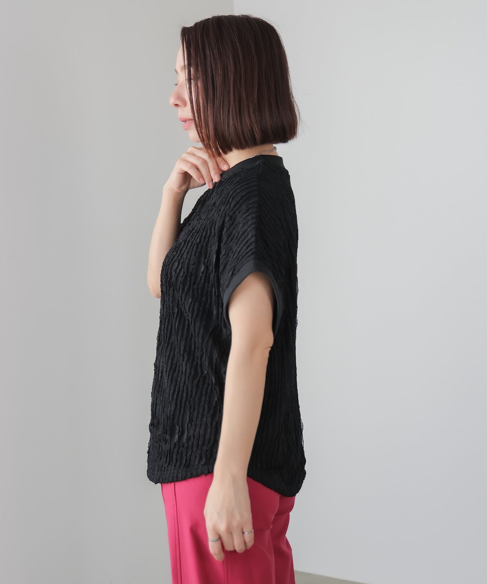 フリルカットソー