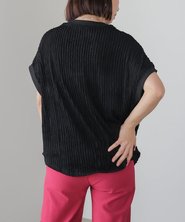 フリルカットソー