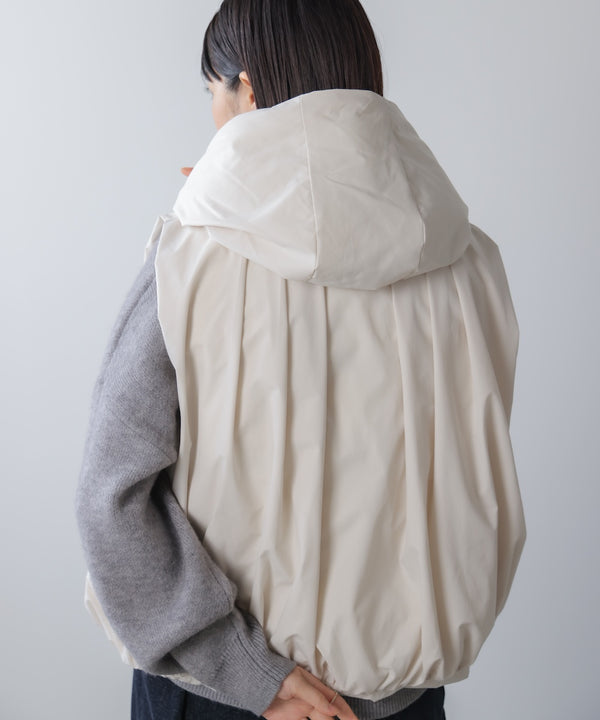 裾バルーンダウンベスト