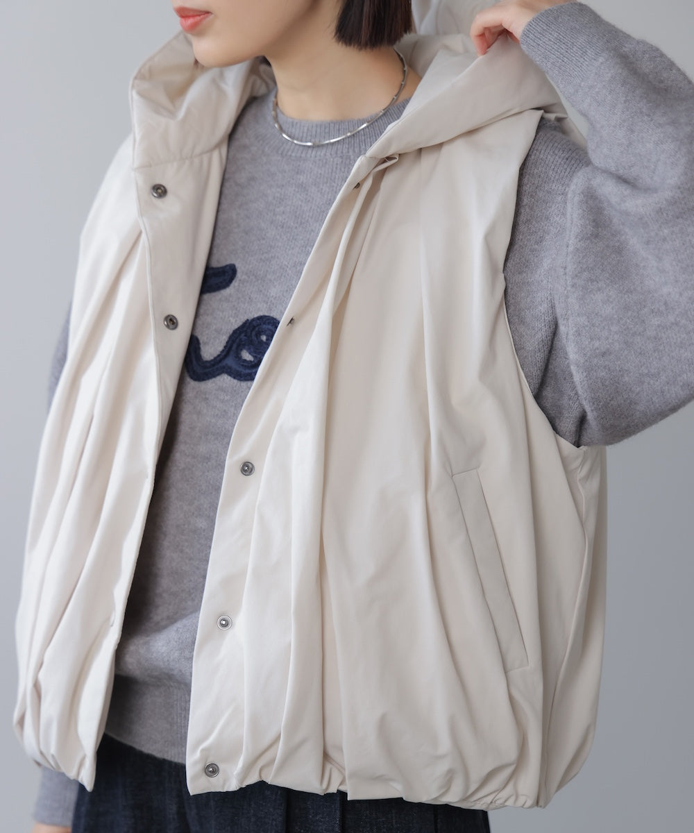裾バルーンダウンベスト