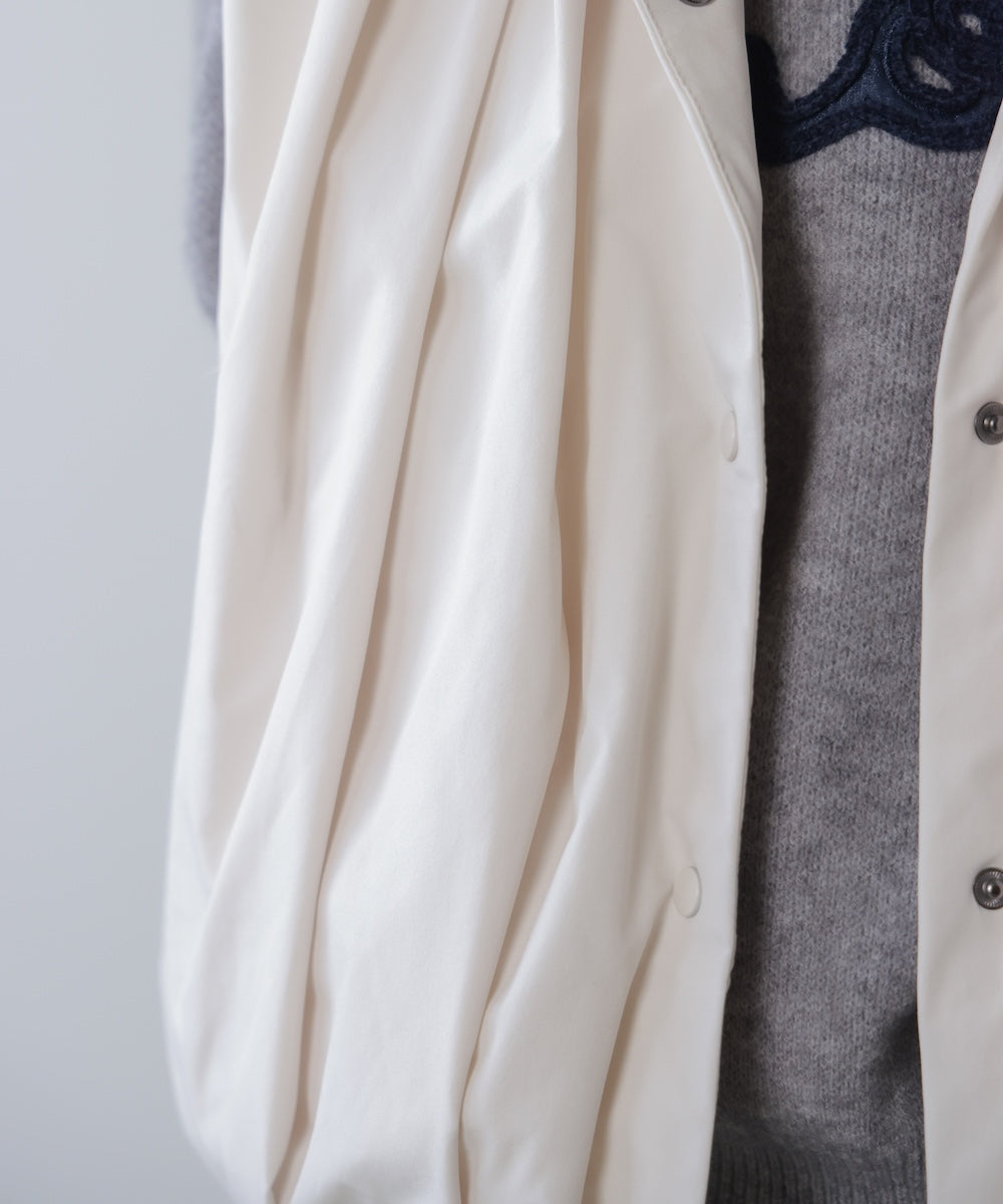 裾バルーンダウンベスト