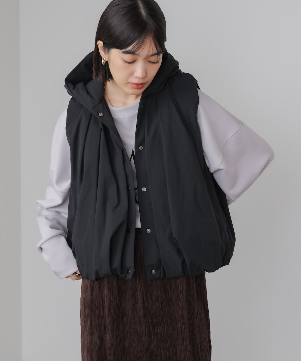 裾バルーンダウンベスト