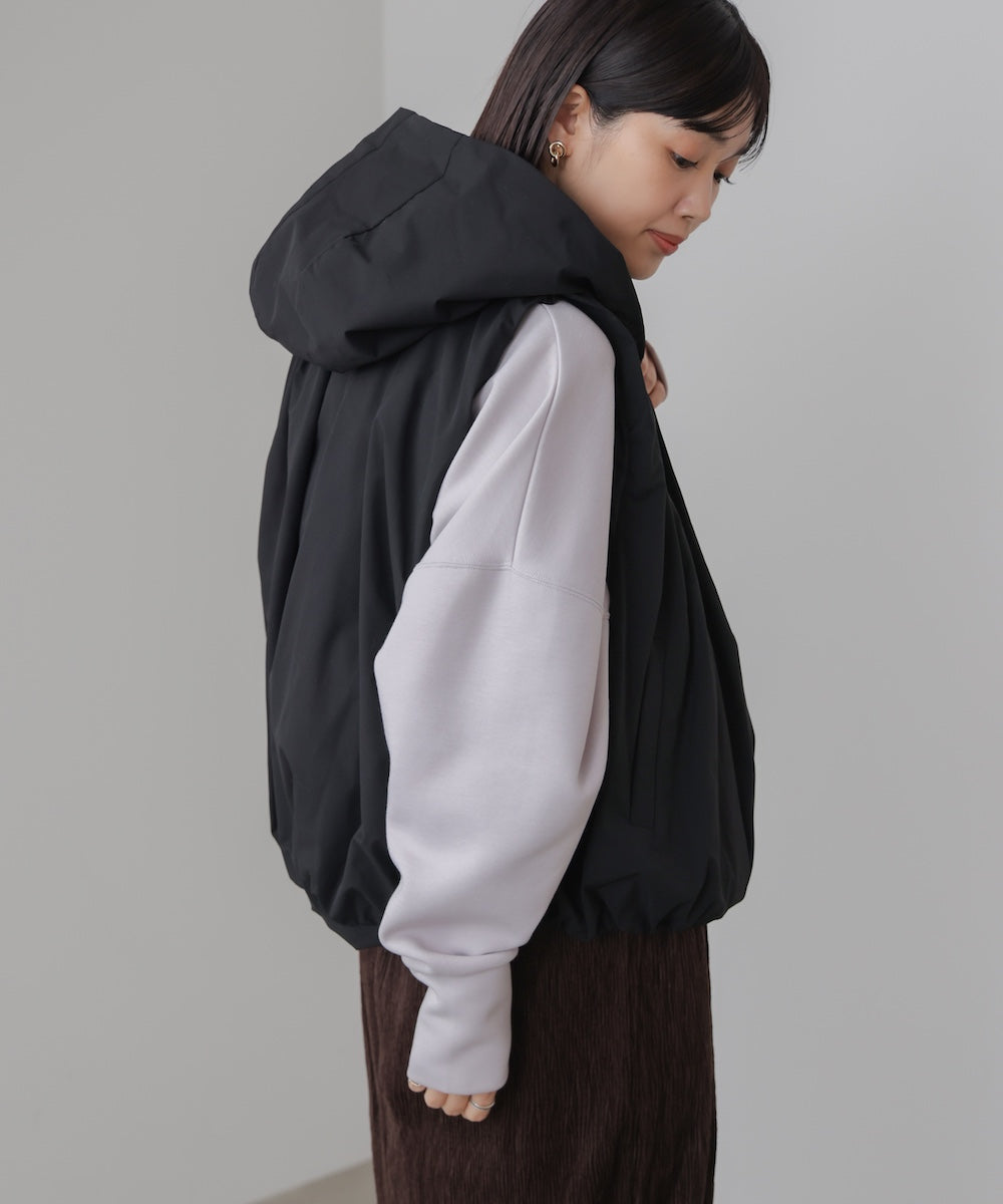 裾バルーンダウンベスト