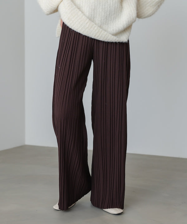 ランダムプリーツパンツ