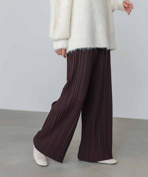 ランダムプリーツパンツ