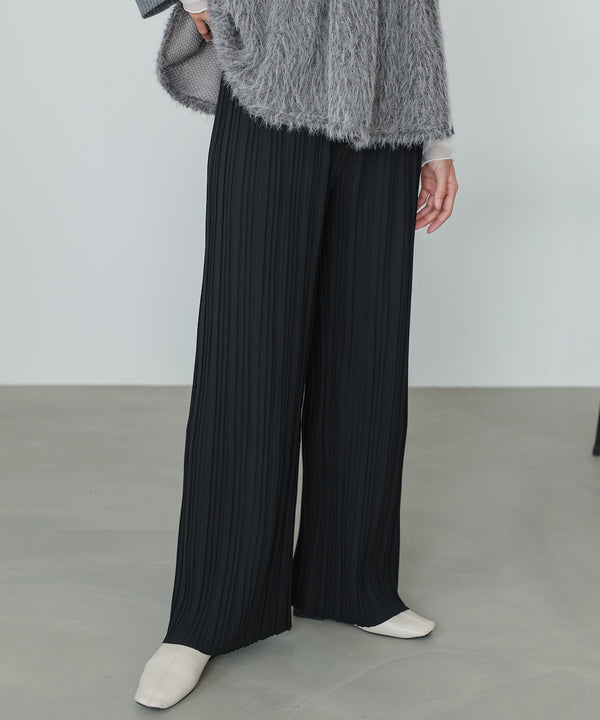 ランダムプリーツパンツ