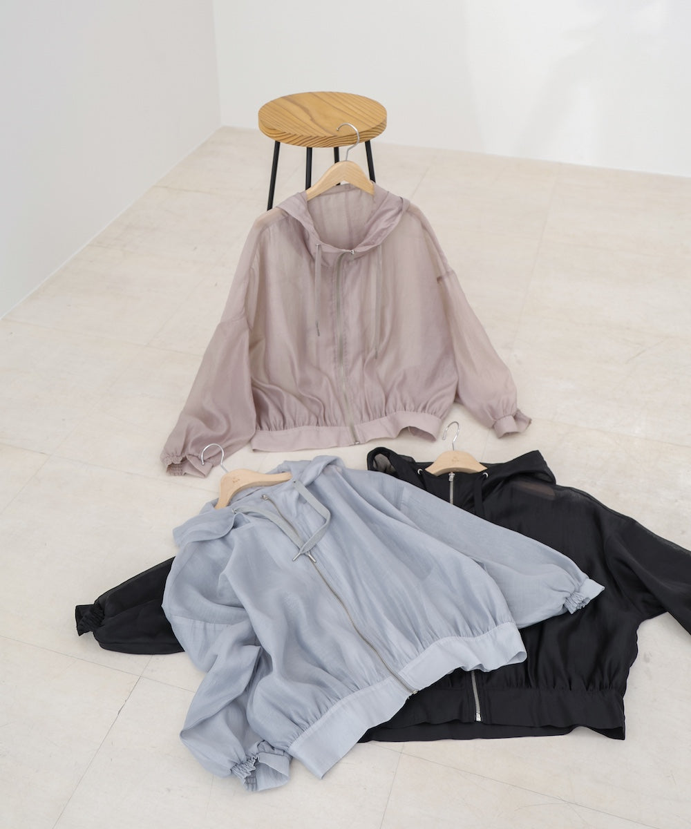 フード付きシアーパーカー