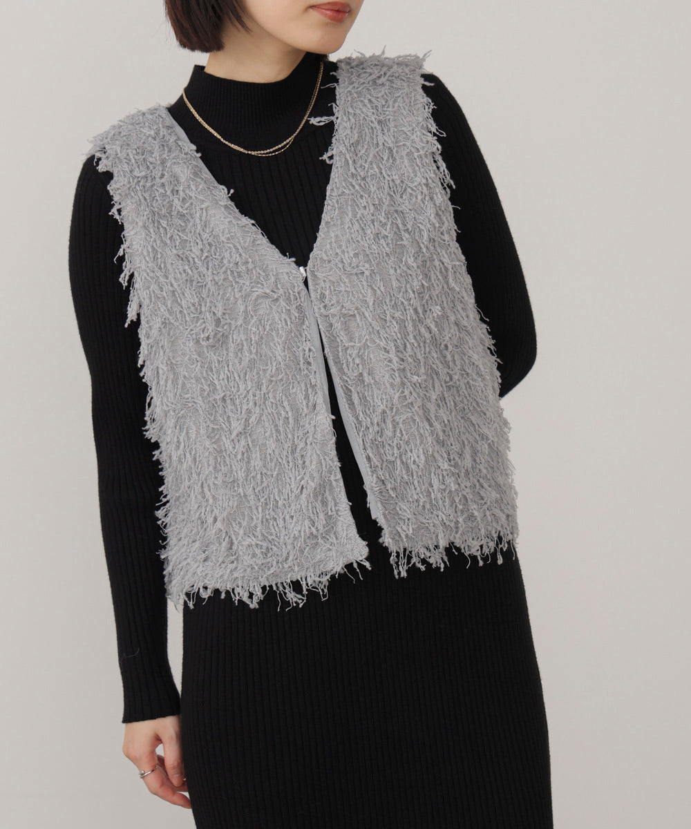 フェザーショートベスト