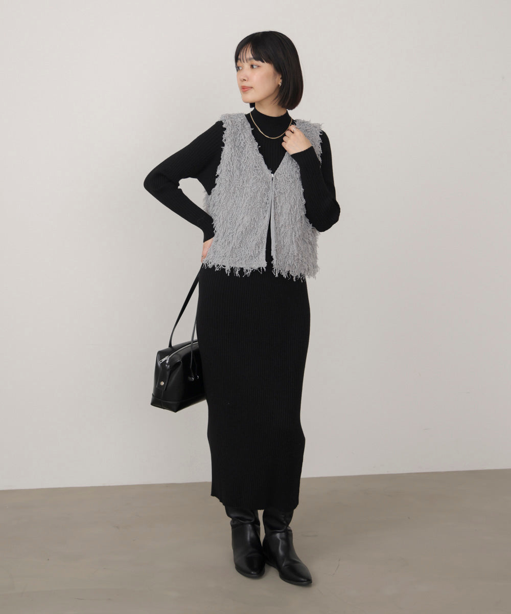 フェザーショートベスト