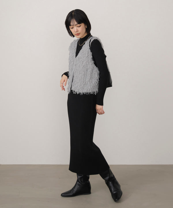 フェザーショートベスト