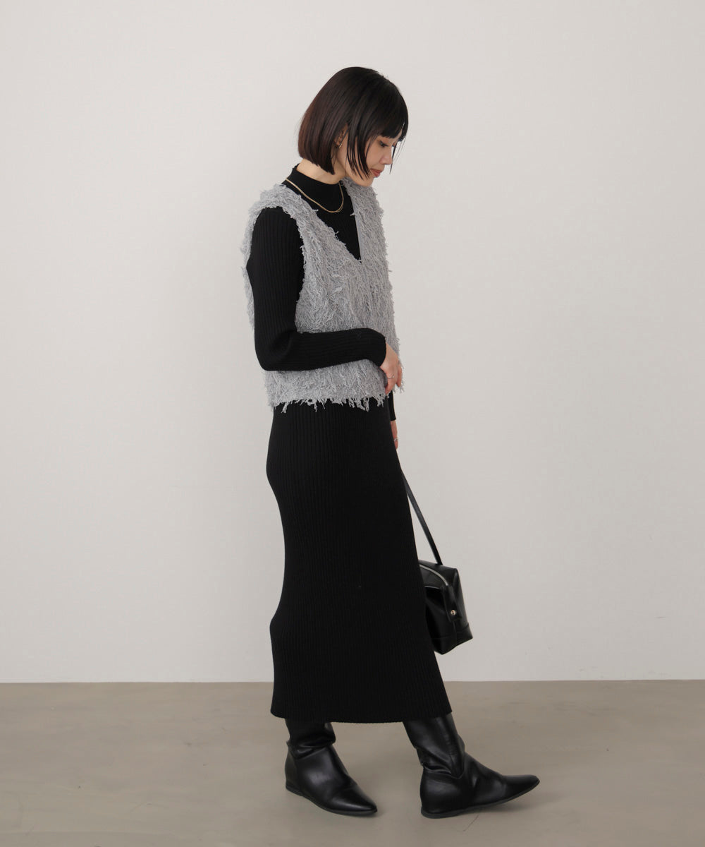 フェザーショートベスト