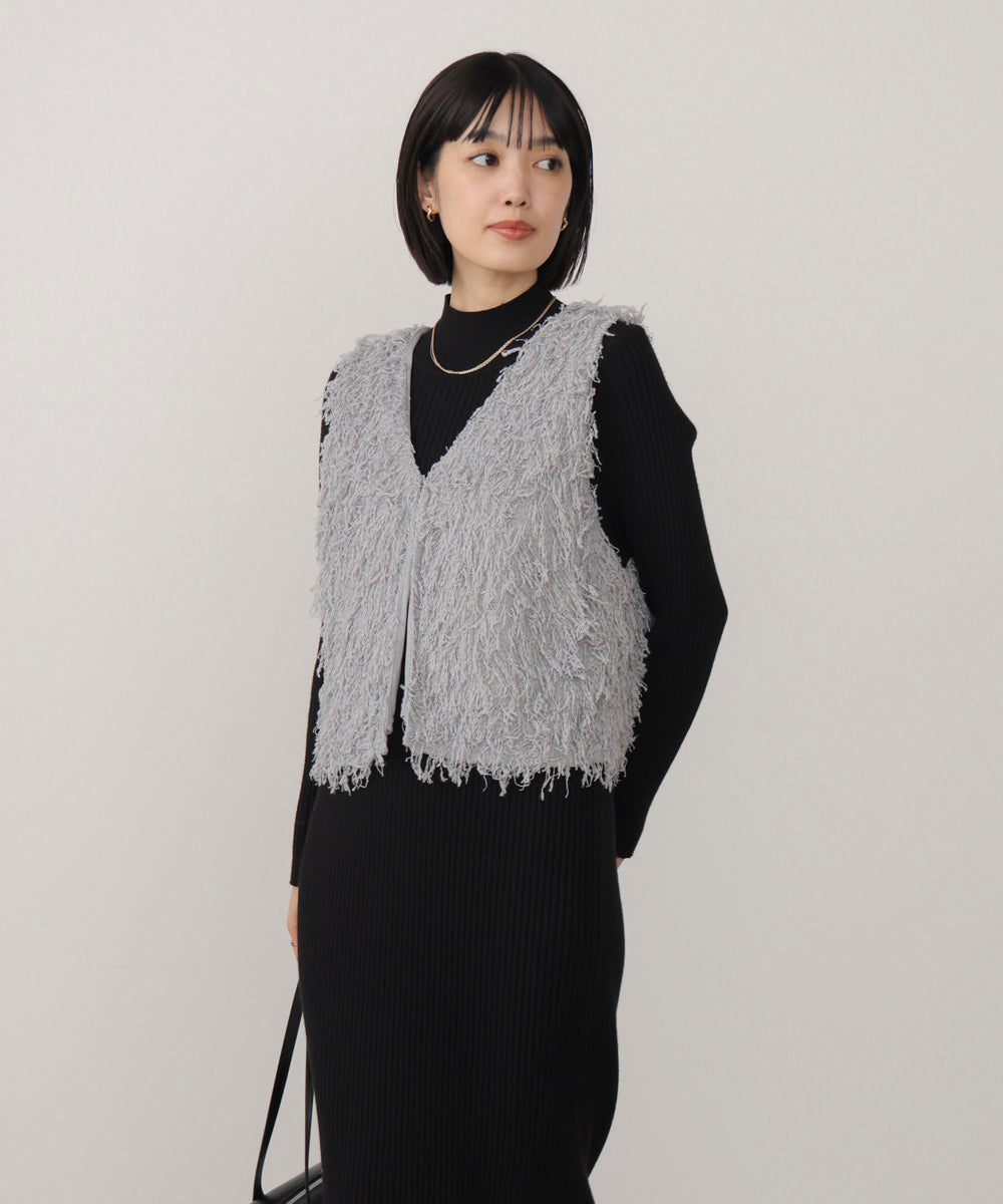 フェザーショートベスト