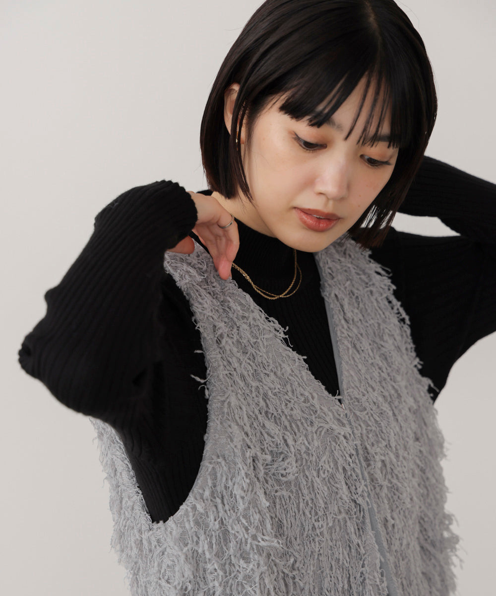 フェザーショートベスト