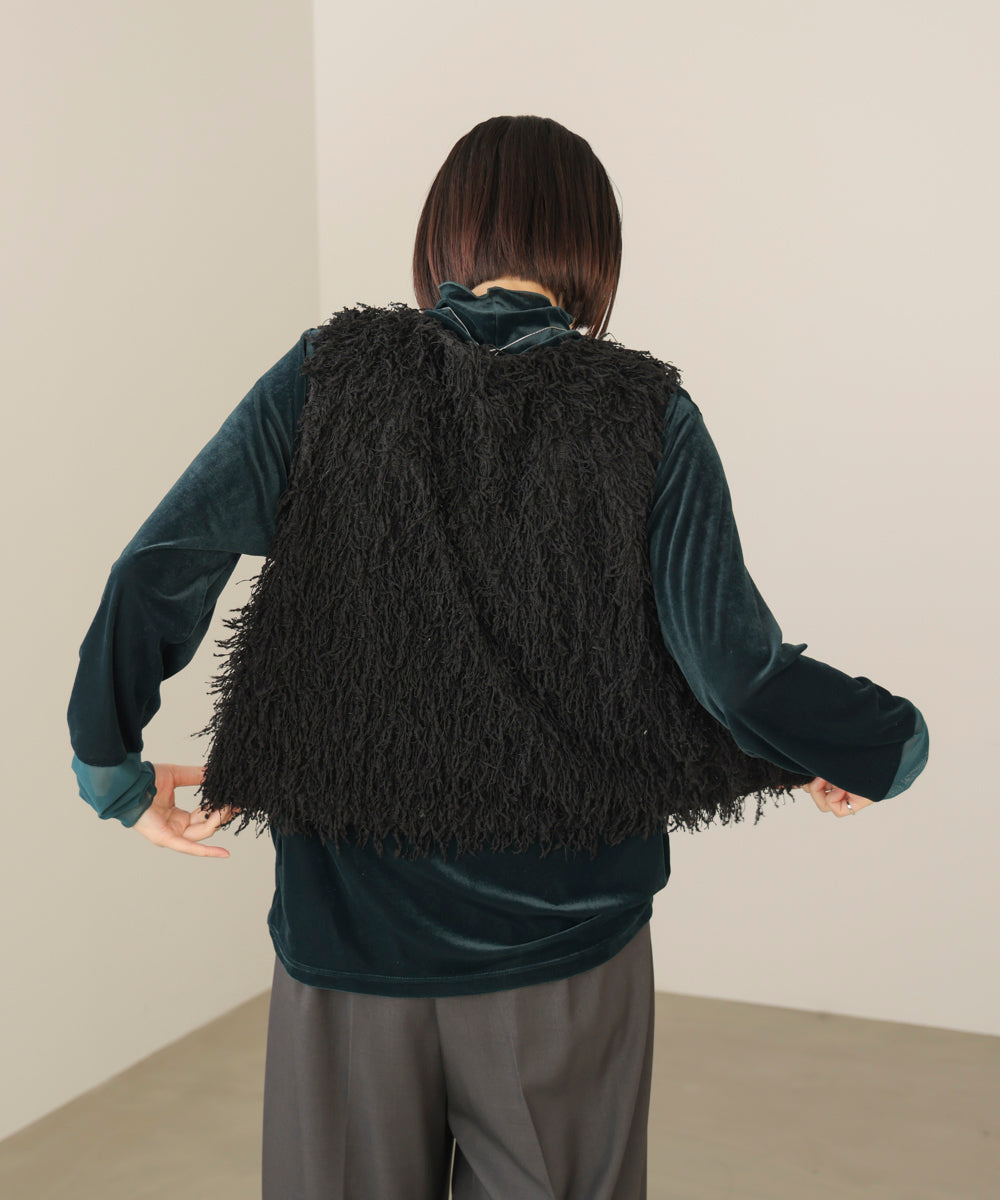 フェザーショートベスト