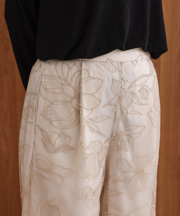 【WEB限定】フラワーチュールモチーフパンツ