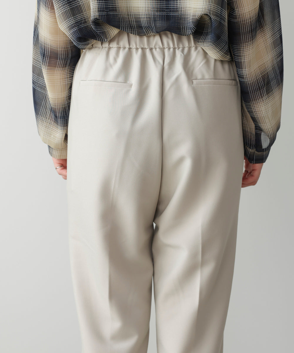 【WEB限定】スラっとテーパードパンツ