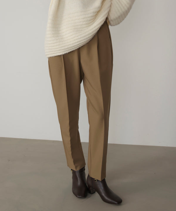 【WEB限定】スラっとテーパードパンツ