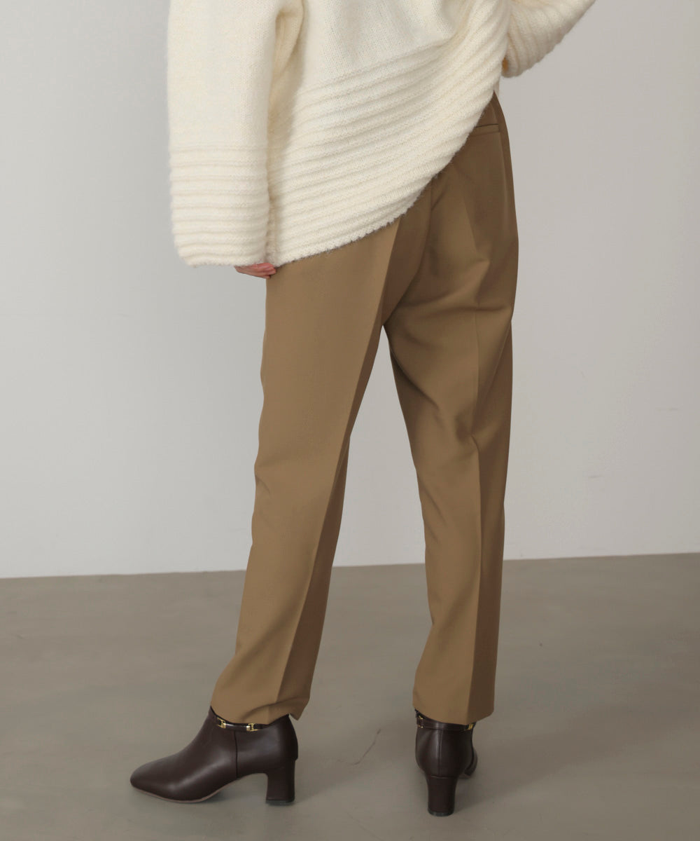 【WEB限定】スラっとテーパードパンツ