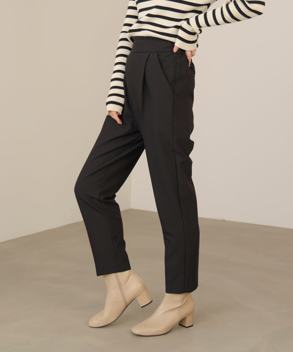 【WEB限定】スラっとテーパードパンツ