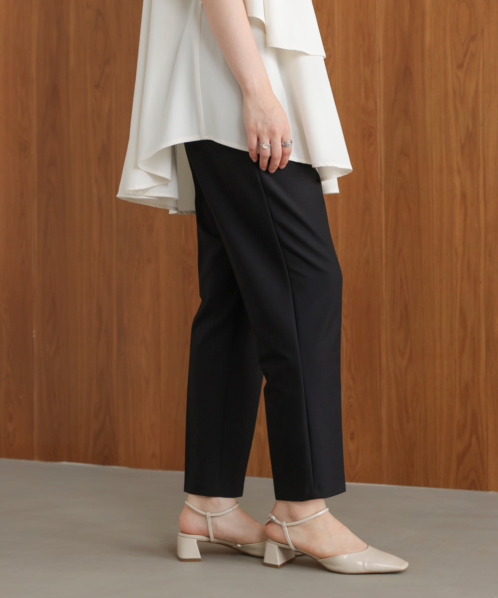 【WEB限定】スラっとテーパードパンツ