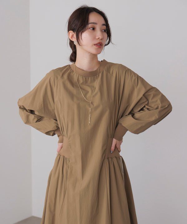 サイドラインナイロンワンピース