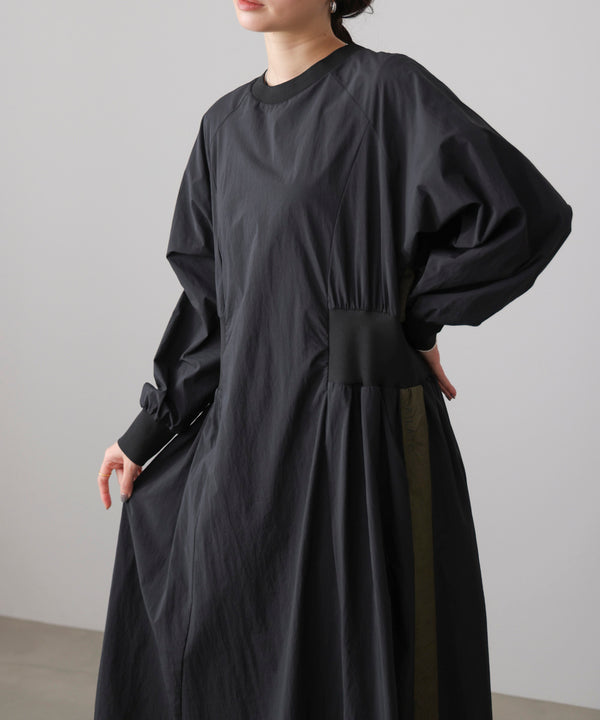 サイドラインナイロンワンピース