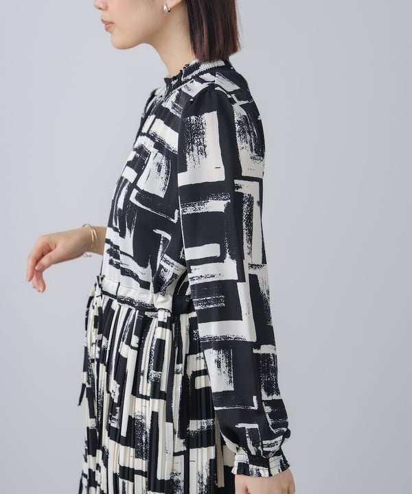 ブロック柄プリーツワンピース