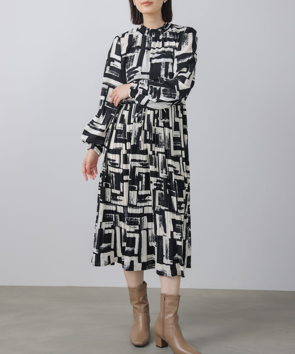 ブロック柄プリーツワンピース