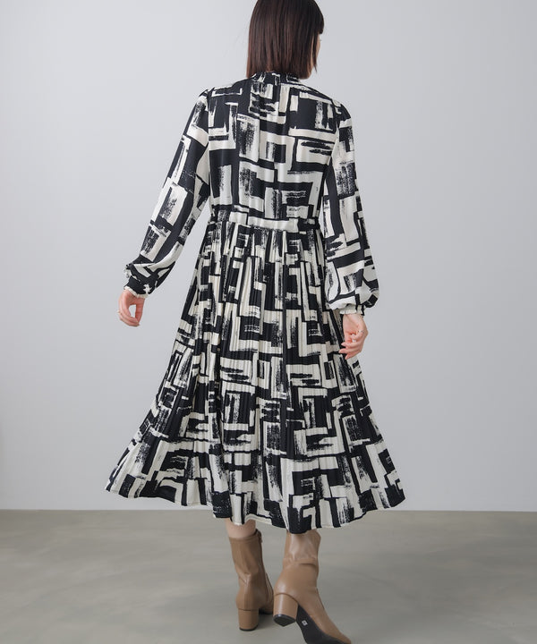 ブロック柄プリーツワンピース