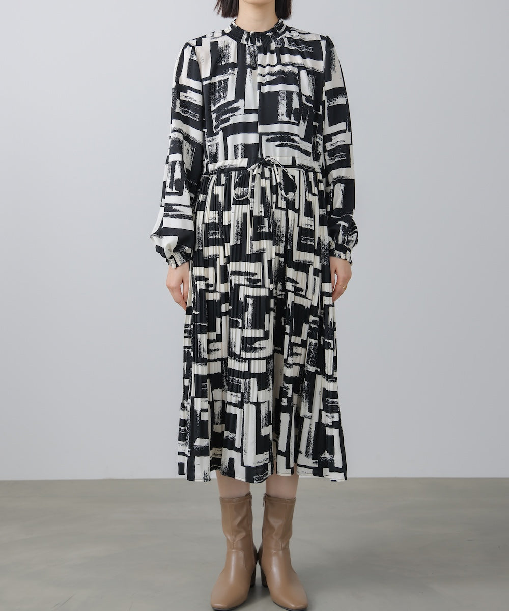 ブロック柄プリーツワンピース