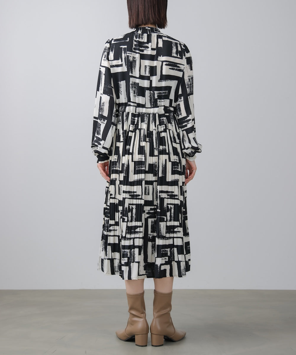 ブロック柄プリーツワンピース