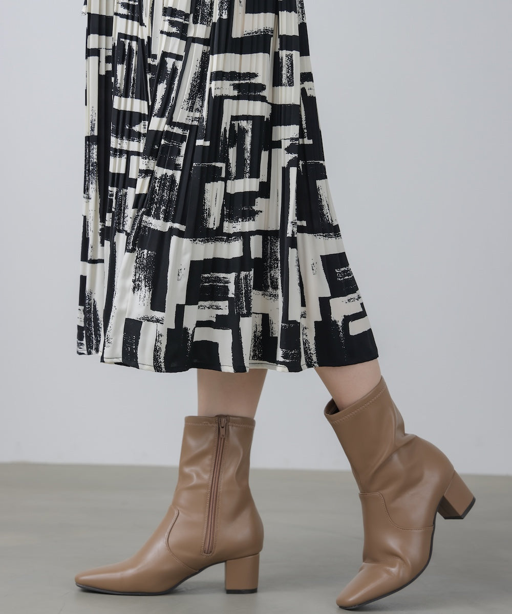 ブロック柄プリーツワンピース