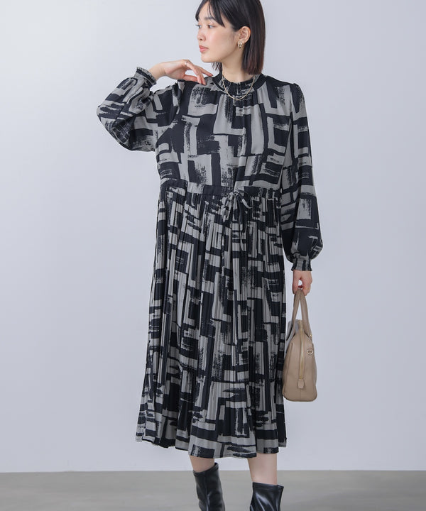 ブロック柄プリーツワンピース
