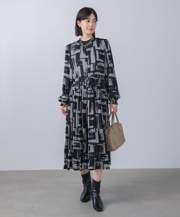 ブロック柄プリーツワンピース