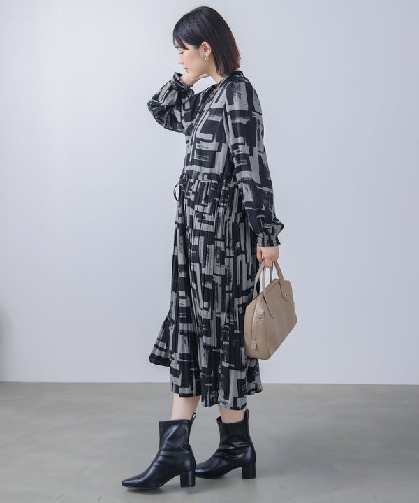 ブロック柄プリーツワンピース