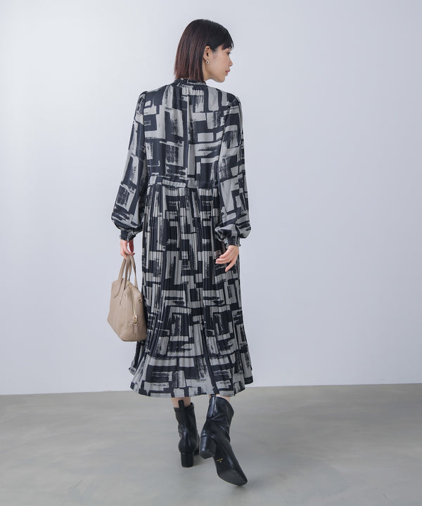 ブロック柄プリーツワンピース