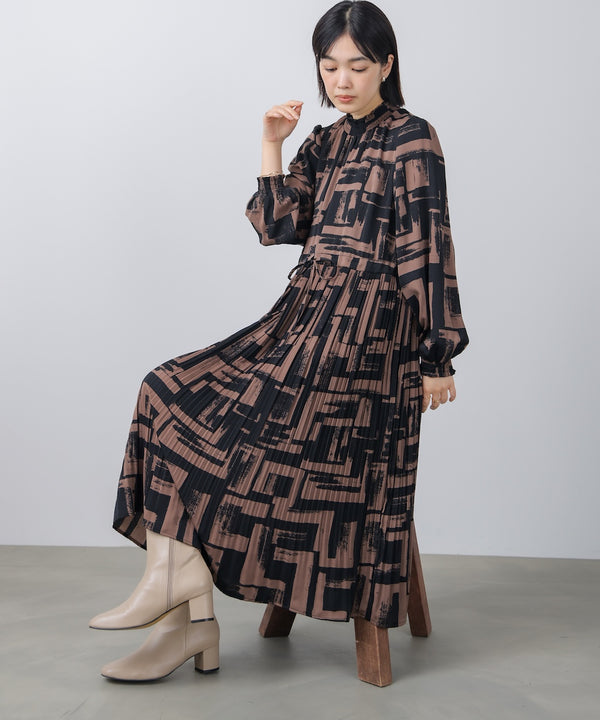 ブロック柄プリーツワンピース