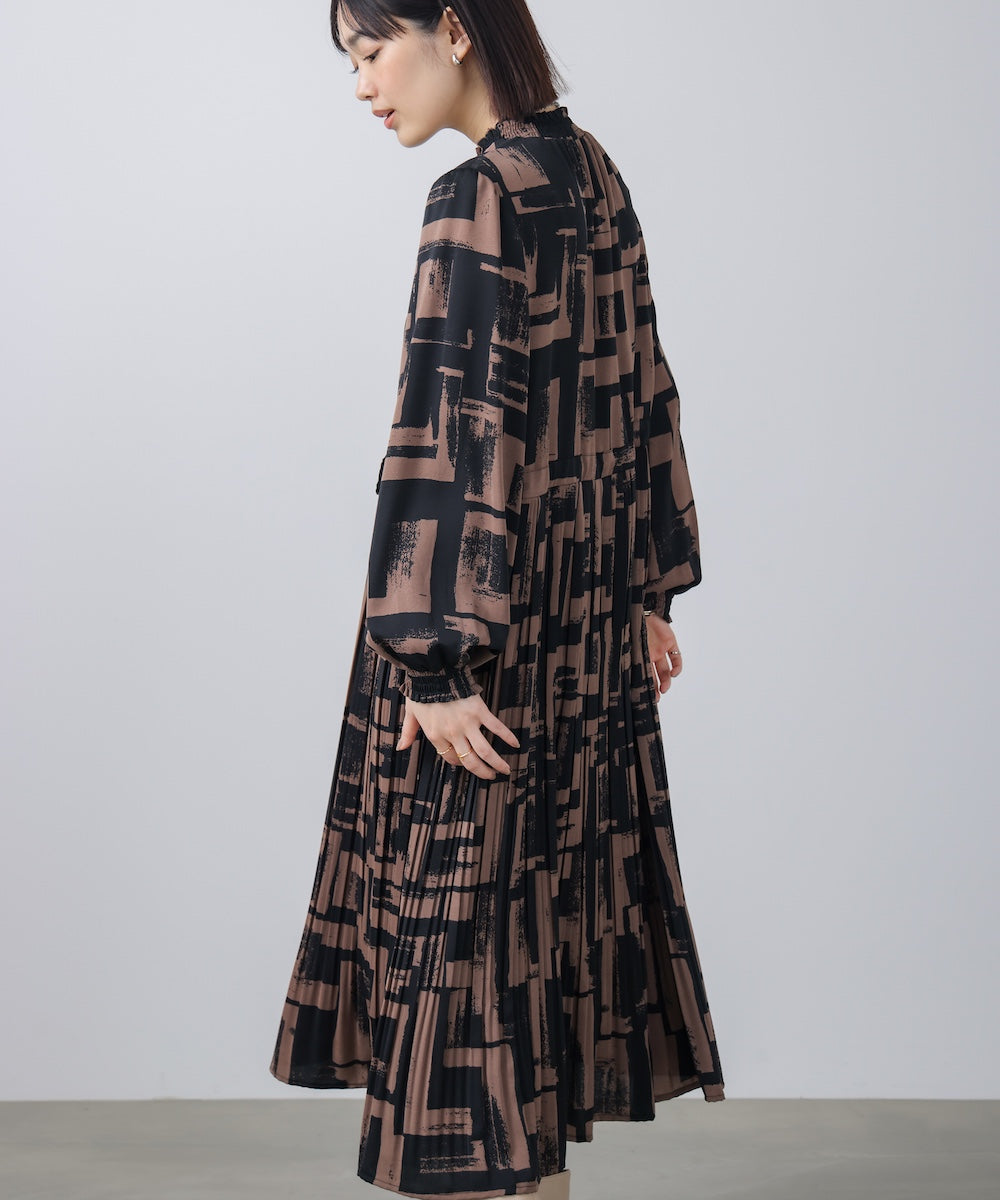 ブロック柄プリーツワンピース