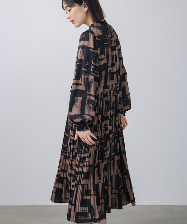 ブロック柄プリーツワンピース