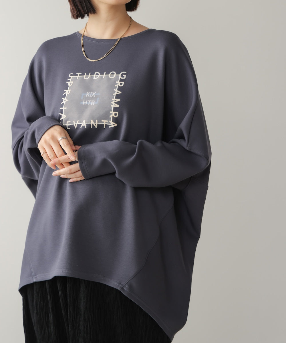 刺繍プリントプルオーバー