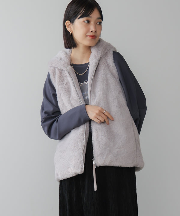 刺繍プリントプルオーバー