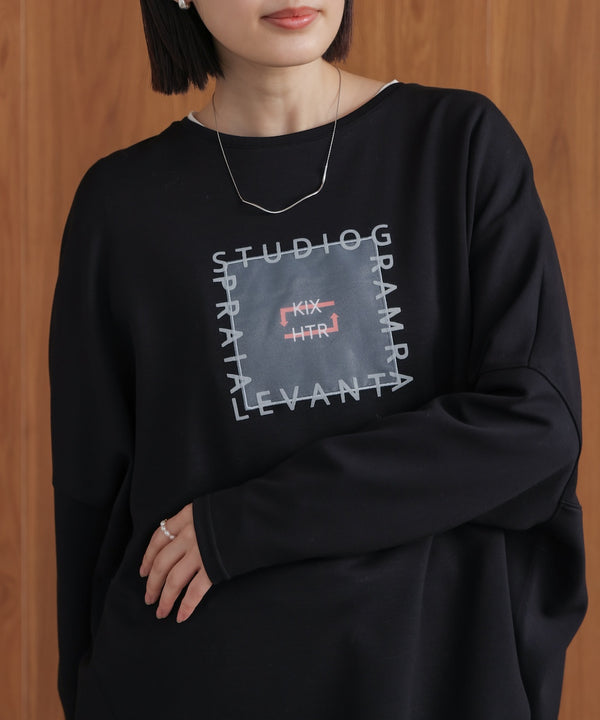 刺繍プリントプルオーバー