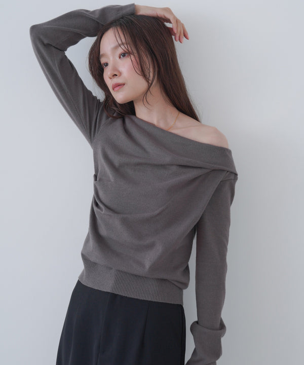 クロスドレープニットプルオーバー