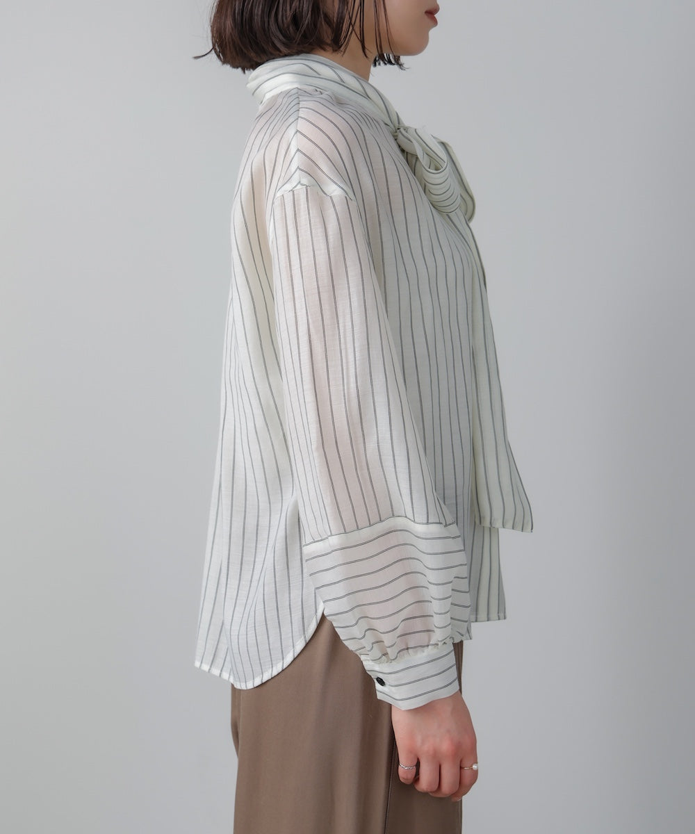 シアーツイルストライプブラウス