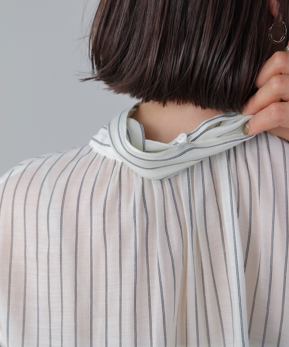 シアーツイルストライプブラウス