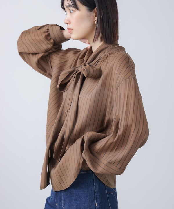 シアーツイルストライプブラウス