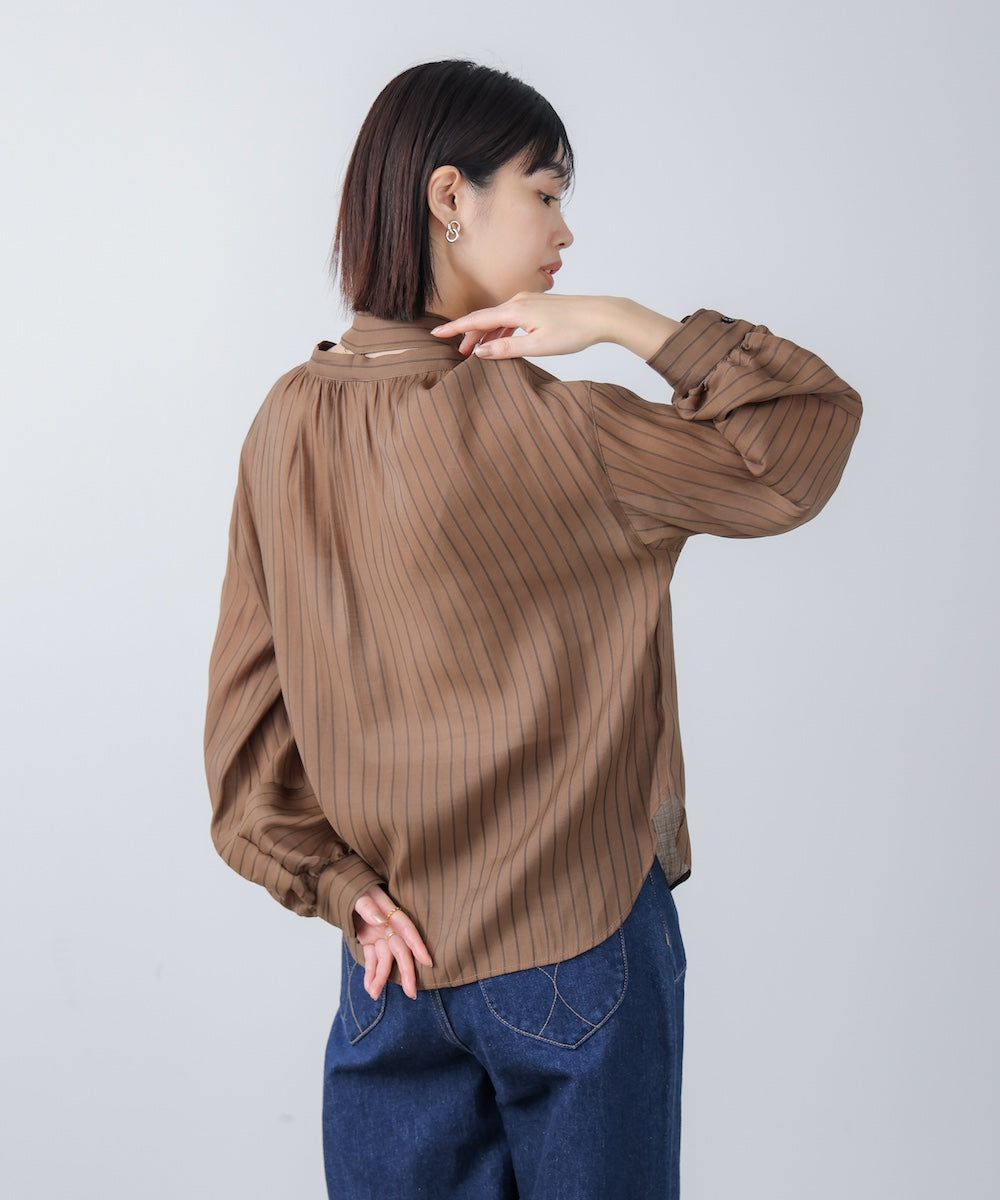シアーツイルストライプブラウス