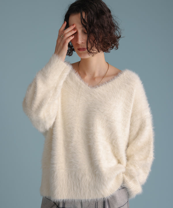 バルキーフェザーＶニット